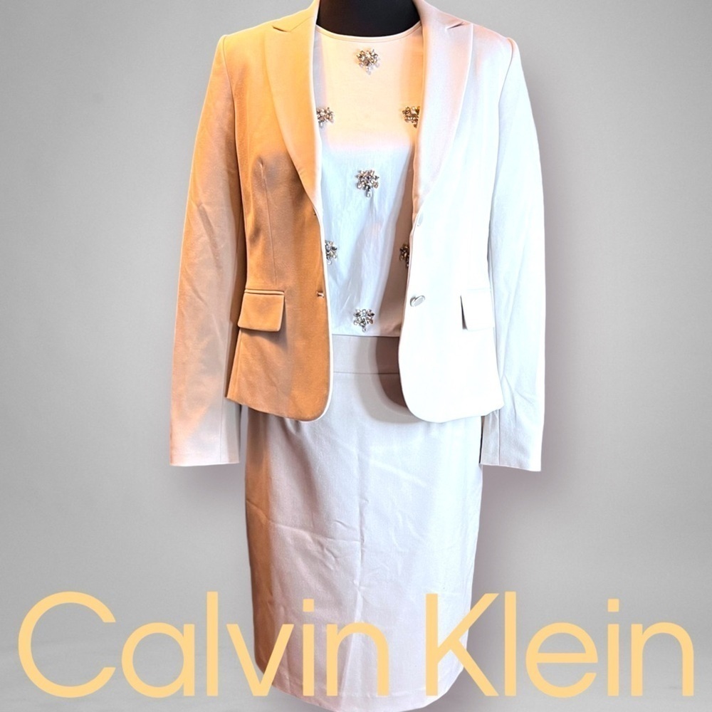 CALVIN KLEIN Light Beige Suit:Two Button Blazer Size 4 & Skirt Size 6 - Picture 2 of 8